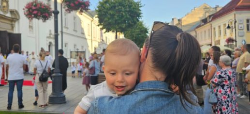 b4f9481c-ffb3-4ffa-b999-b731c2455692